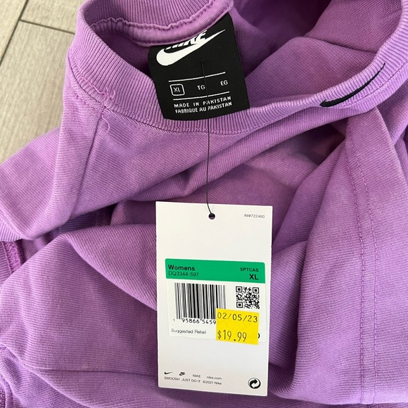 Nike Crop 90's Tank - Picture 7 of 8